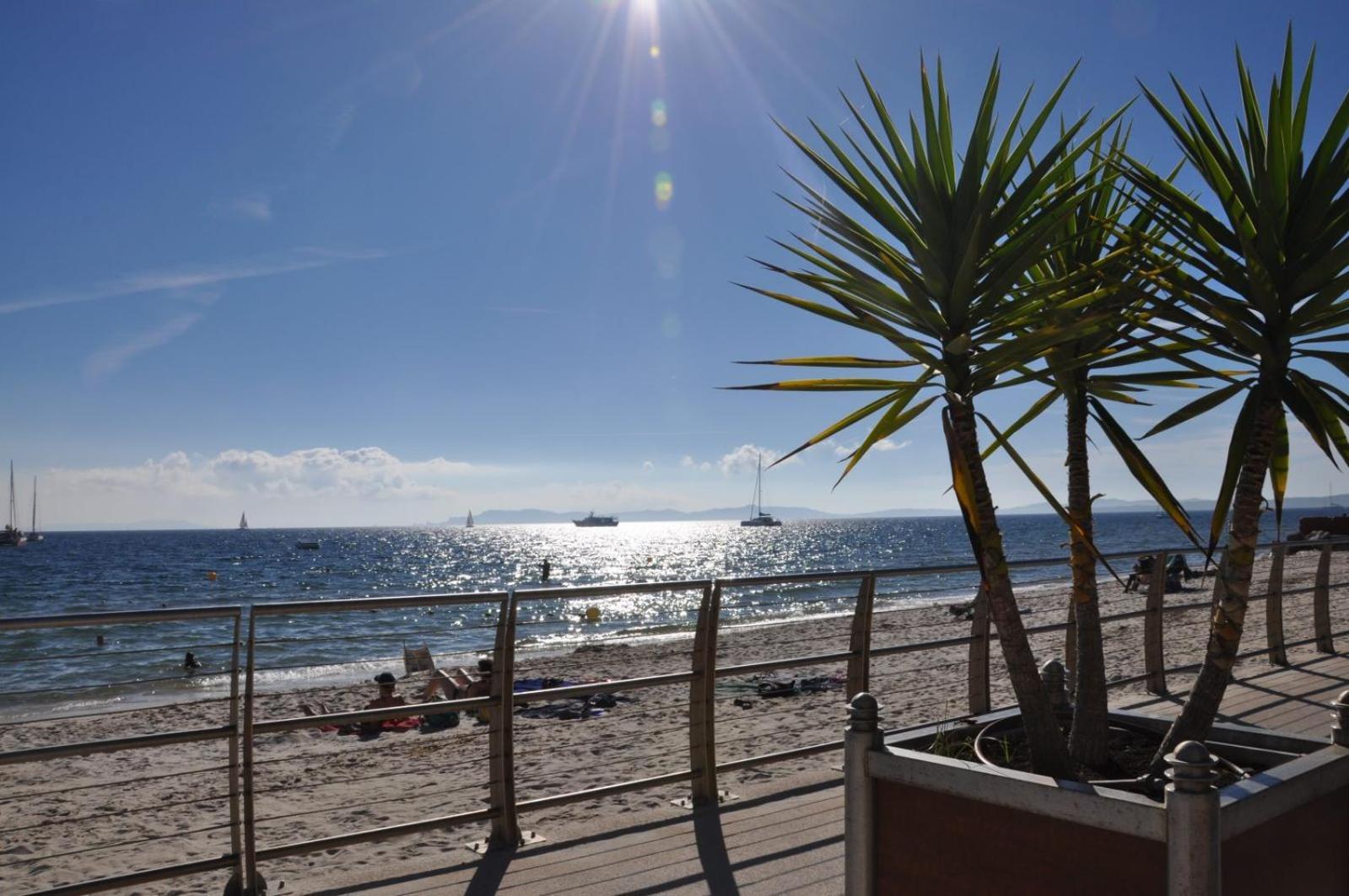 Sejour Au Port Appartement Hyères Buitenkant foto