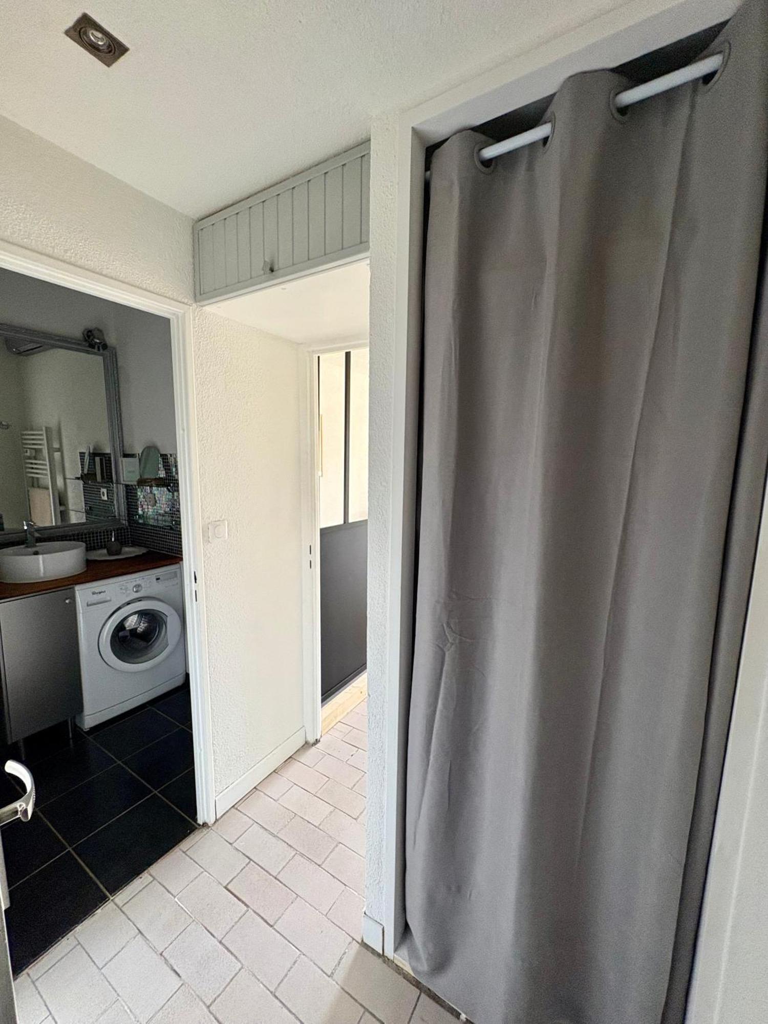 Sejour Au Port Appartement Hyères Buitenkant foto